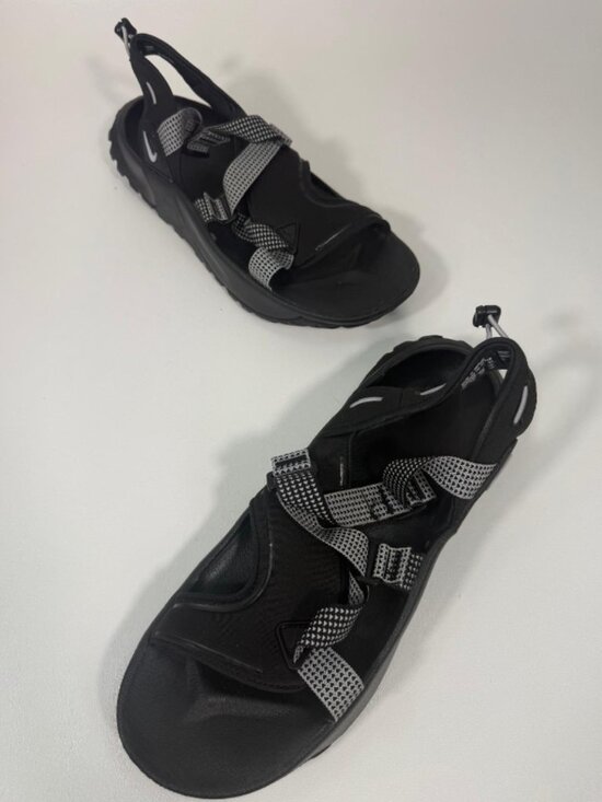 Sandals_&_Flip_Flops